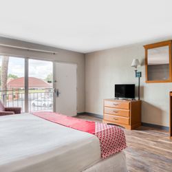 OYO Hotel Mustang Silver Spring FL