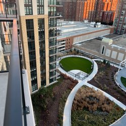 Easton - 6th floor terrace and dog park