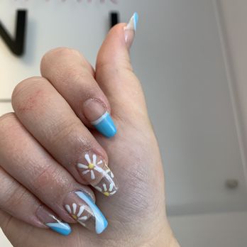 HippestStyles - Gel X Medium Round w/Art - Nail Technicians Near Me - Solana Beach, California HippestStyles - Gel X Medium Round w/Art - Nail Technicians Near Me - Solana Beach, California