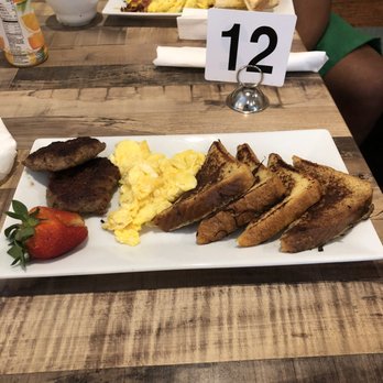 Hollands - French Toast Breakfast - American Near Me - Suffolk, Virginia