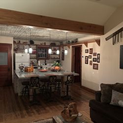 The Lark Inn - Well stocked kitchen