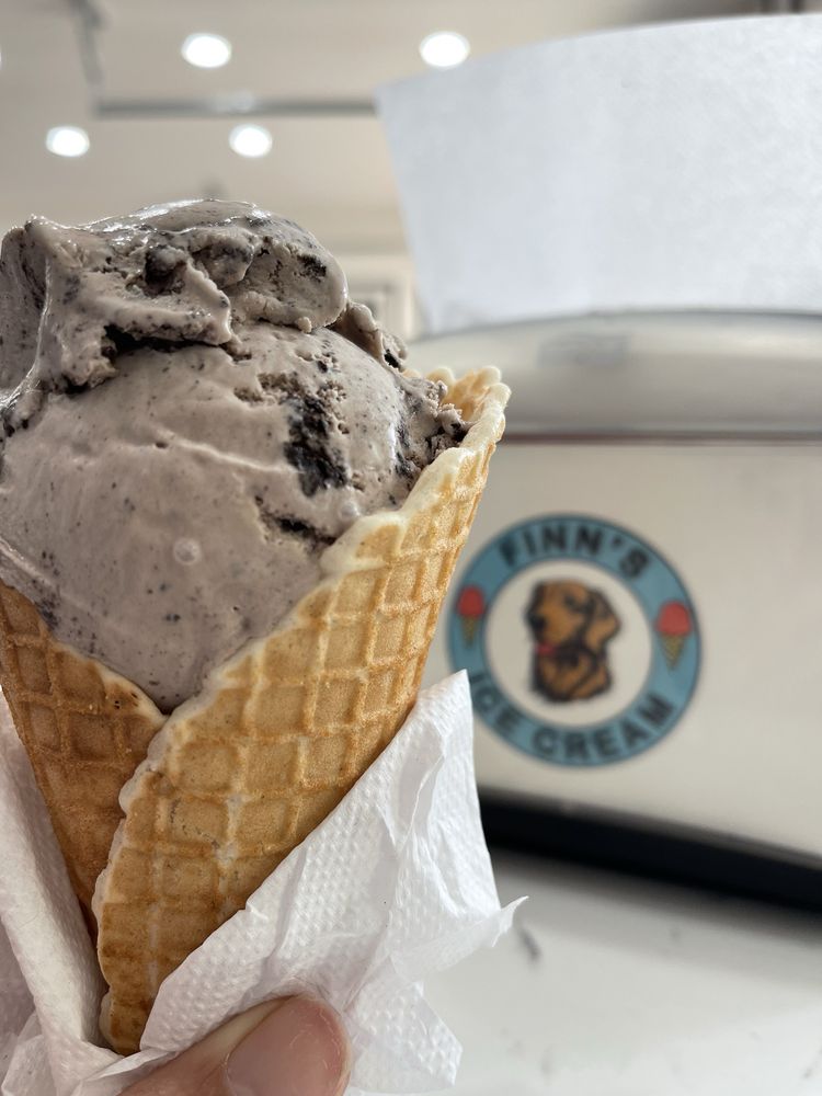 Finn’s Ice Cream Logo