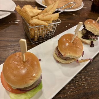 Farmhouse Restaurant - Slider trio with fries - Desserts Near Me - Fair Oaks, Indiana