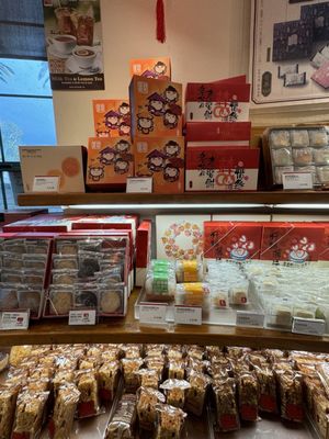 KEE WAH BAKERY by null