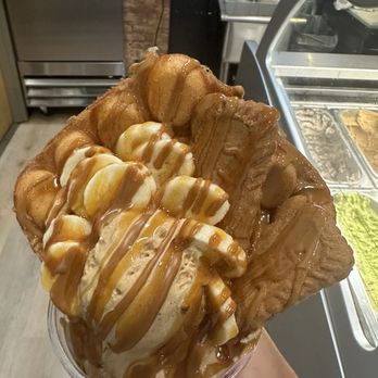 Battr - Cookie Butter Fosters - Desserts Near Me - Cleveland, Ohio