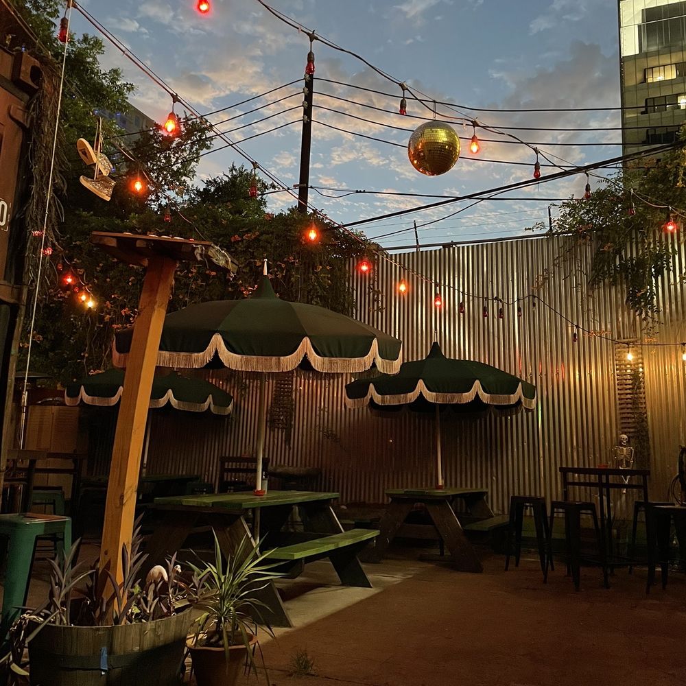 Best Cocktail Bars near Social Beer Garden HTX in Houston, TX - Yelp