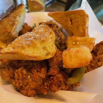 Bravas Bar de Tapas - Original BFC Fried Chicken (3/5) - Spanish Near Me - Healdsburg, California Bravas Bar de Tapas - Original BFC Fried Chicken (3/5) - Spanish Near Me - Healdsburg, California