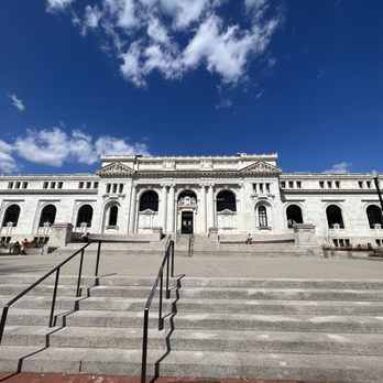 Apple Carnegie Library - Outside - Electronics Near Me - Washington, DC, District of Columbia