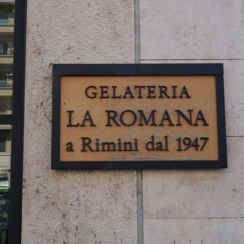 La Romana - Sign outside - Ice Cream & Frozen Yogurt Near Me - Rome, RM La Romana - Sign outside - Ice Cream & Frozen Yogurt Near Me - Rome, RM