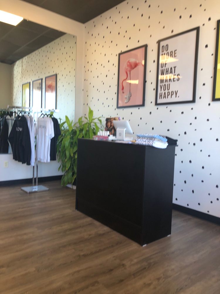 Uptown Nails Nail Salons 1687 N Main St NW, North Canton, OH