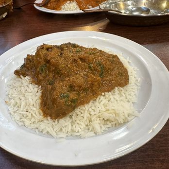 Tandoori Express - Rogan curry - Indian Near Me - Oakhurst, California