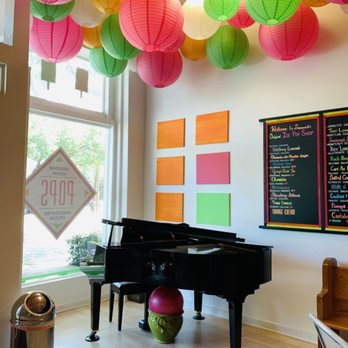 Savannah Square Pops - Baby grand piano by the front window. - Ice Cream & Frozen Yogurt Near Me - Savannah, Georgia