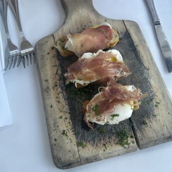 Alexanders on 30th - Prosciutto, Burrata Cheese, Extra Virgin Olive Oil, Sea Salt - Italian Near Me - San Diego, California Alexanders on 30th - Prosciutto, Burrata Cheese, Extra Virgin Olive Oil, Sea Salt - Italian Near Me - San Diego, California