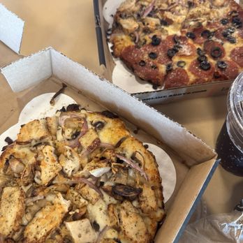 Abby's Legendary Pizza - 2 mini pizzas. Half and half Gluten Free Crust Pizza - Pizza Near Me - Newberg, Oregon Abby's Legendary Pizza - 2 mini pizzas. Half and half Gluten Free Crust Pizza - Pizza Near Me - Newberg, Oregon