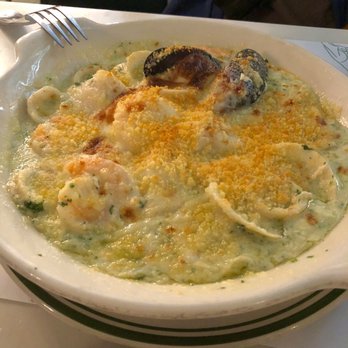 Versailles - Seafood Casserole Au Gratin - Cuban Near Me - Miami, Florida Versailles - Seafood Casserole Au Gratin - Cuban Near Me - Miami, Florida