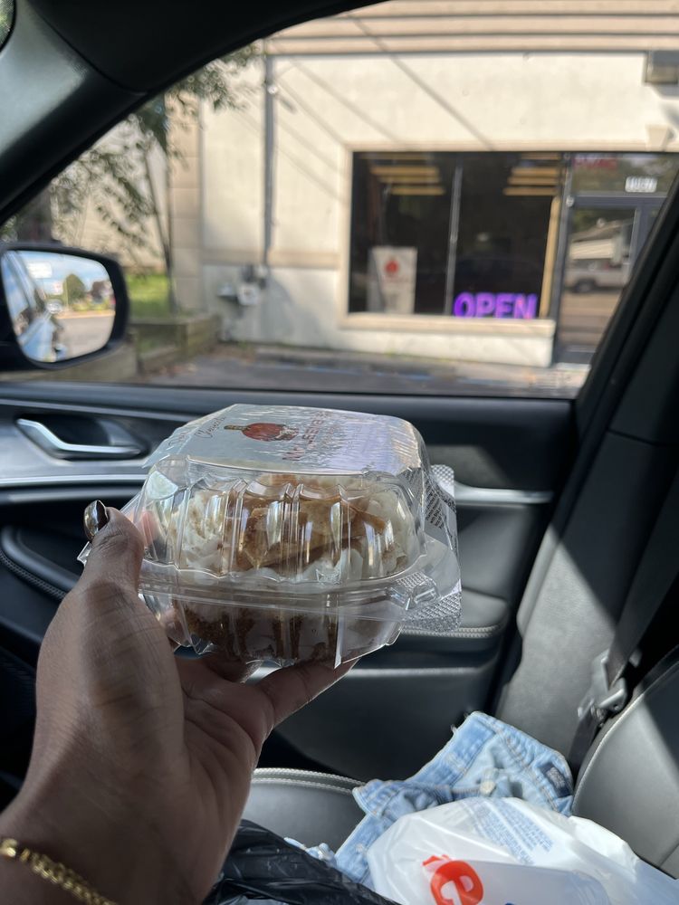 Mr Leslie's Cheesecakes Logo