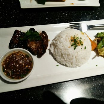 Mango Tree Bistro - They offer lunch specials like this one, comprised of a marinated & grilled pork belly w/rice & sauteed veggies. $5.00USD - Thai Near Me - Makati, NCR