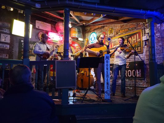 Arnold's Bar & Grill by null