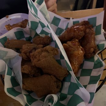 Club Paragon - The pitcher of wings. Mango habanero and dry rub. Good wings! - American Near Me - Milwaukee, Wisconsin