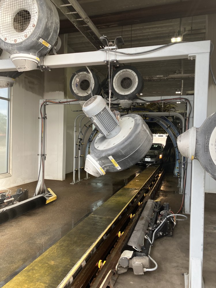 AQUA EXPRESS AUTO WASH Updated October 2024 12 Photos 2610 E Del