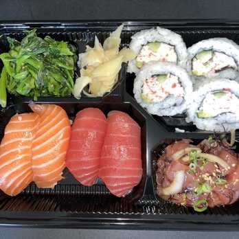 Ahi & Vegetable - Kapalama - B9 bento (ahi, salmon, cali roll) - Japanese Near Me - Honolulu, Hawaii Ahi & Vegetable - Kapalama - B9 bento (ahi, salmon, cali roll) - Japanese Near Me - Honolulu, Hawaii