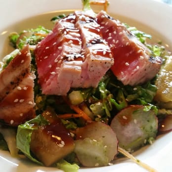 William Jeffrey's Tavern - Ahi Tuna Salad - American Near Me - Arlington, Virginia William Jeffrey's Tavern - Ahi Tuna Salad - American Near Me - Arlington, Virginia