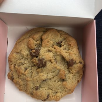 Crumbl - Alpharetta - chocolate chip cookie - Bakeries Near Me - Alpharetta, Georgia