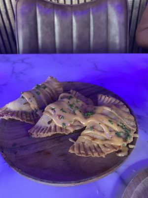 Zanzi Bar Cuisine & Lounge by null