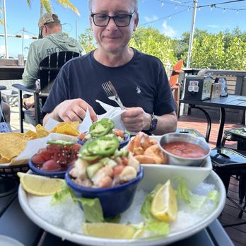 Mac's Place - Chilled seafood platter at Mac's Place, Kea West, FL - Tiki Bars Near Me - Key West, Florida