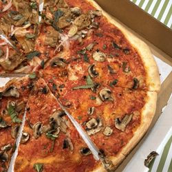 Bella Rosa Pizza - Pizza with no cheese!!!