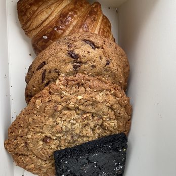 Amelia’s - Butter croissant, chocolate chip cookies, oatmeal pecan cookie and a cocoa brownie. - Bakeries Near Me - Indianapolis, Indiana Amelia’s - Butter croissant, chocolate chip cookies, oatmeal pecan cookie and a cocoa brownie. - Bakeries Near Me - Indianapolis, Indiana