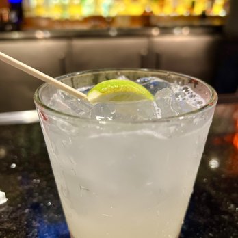 Big Bowl - Blanco Margarita w/ soda (not so sweet, not on the menu but sooooo delish)! - Chinese Near Me - Lincolnshire, Illinois