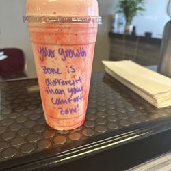 Ovilla Nutrition - Strawberry Cake protein shake