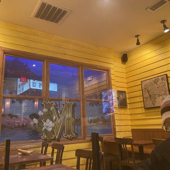 Sisters Thai - Dining area - Thai Near Me - Fairfax, Virginia Sisters Thai - Dining area - Thai Near Me - Fairfax, Virginia