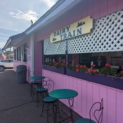 Dairy Train - Love the chairs!
