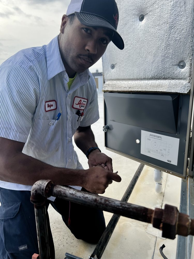 Slide of Airco Service