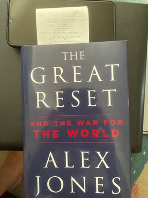 Barnes & Noble by null