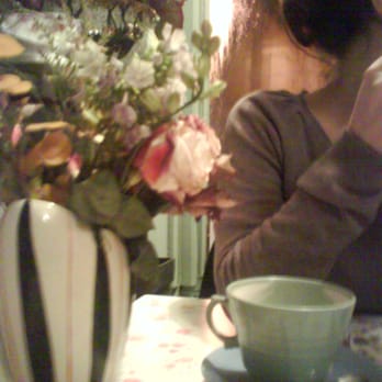 You Don't Bring Me Flowers - Florists Near Me - London, XGL You Don't Bring Me Flowers - Florists Near Me - London, XGL
