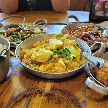 Isla Restaurant - Filipino Near Me - Newark, California