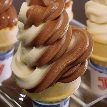 Hunter's - Ice Cream Cones for Everyone - Breakfast & Brunch Near Me - Ely, Nevada