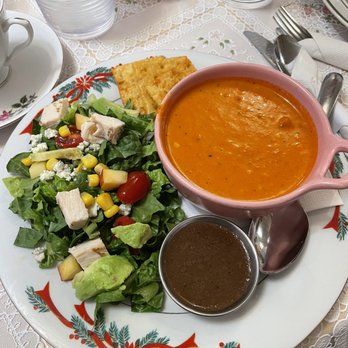 The Book & Bee - Cafes Near Me - Hendersonville, North Carolina