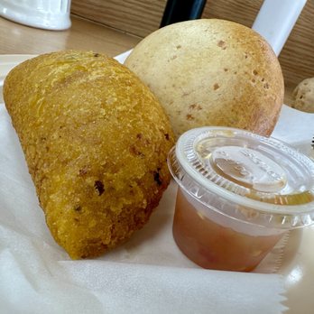 Pan Paka - empanada and pandebono - Coffee & Tea Near Me - Miami, Florida