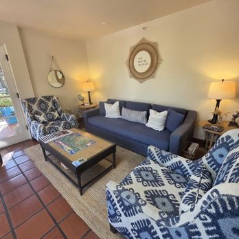 Mason Beach Inn - The lobby. - Hotels Near Me - Santa Barbara, California Mason Beach Inn - The lobby. - Hotels Near Me - Santa Barbara, California
