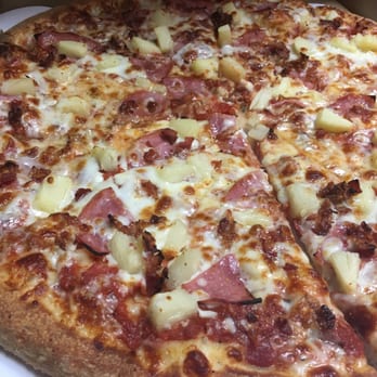 Pepperoni's - Yummy descided to order a whole pie this time - Pizza Near Me - Houston, Texas Pepperoni's - Yummy descided to order a whole pie this time - Pizza Near Me - Houston, Texas