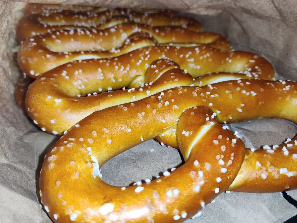 PHILLY PRETZEL FACTORY Updated April 2024 26 Photos & 33 Reviews