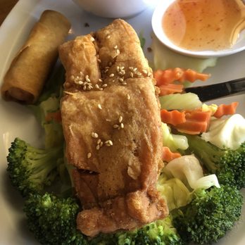 Boonsee Thai Kitchen - Norco - Thai Near Me - Norco, California