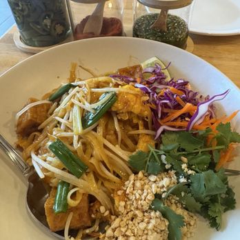 Ari's Thai Eatery - Pad Thai tofu - Thai Near Me - Azusa, California Ari's Thai Eatery - Pad Thai tofu - Thai Near Me - Azusa, California