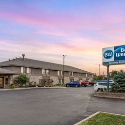 Exterior outside entrance of Best Western Spooner Riverplace - Exterior - Spooner, Wisconsin Exterior outside entrance of Best Western Spooner Riverplace - Exterior - Spooner, Wisconsin