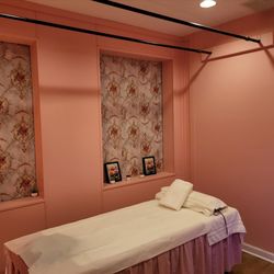 Live Well Massage & Spa