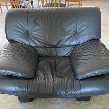 Leather Pro Hawaii - Chair before - Furniture Reupholstery Near Me Leather Pro Hawaii - Chair before - Furniture Reupholstery Near Me